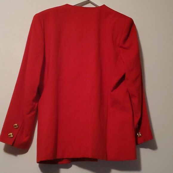 Vintage KASPER blazer with gold accents and padded shoulders 16 - Picture 7 of 7